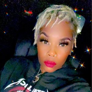 Meet your Posher, Eraina